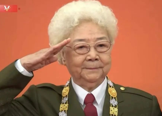 “人民艺术家”田华她把一生献给我国的电影事业……